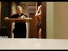 Mature woman tries to shove a giant dildo in her stretched vagina